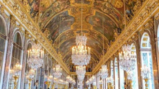 Guided tour of Versailles with priority access - Half day