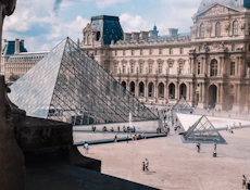 Louvre Museum | 2-Hour Small Group Guided Visit